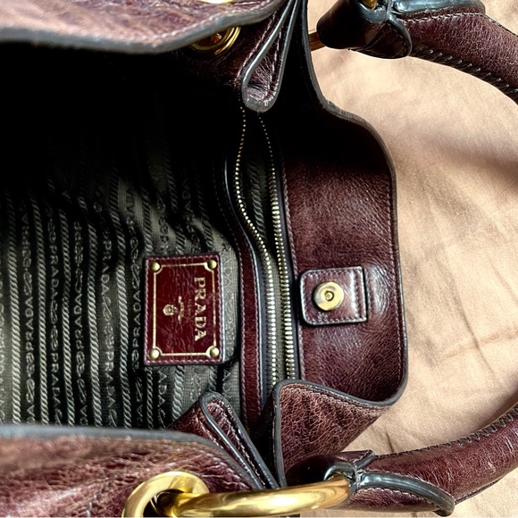 Prada Oversize Shoulder Hobo - Picture 4 of 10